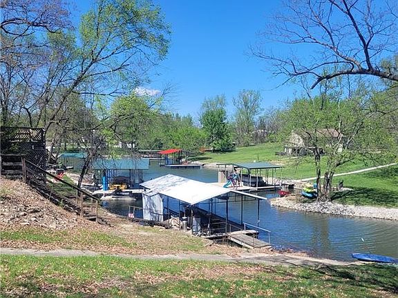 3rd image of 50 Lake Viking Ter