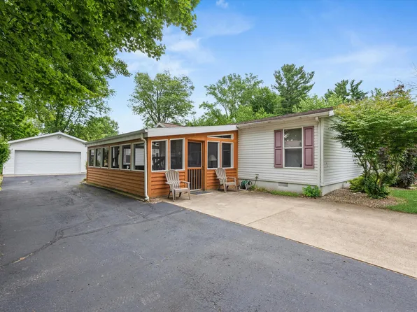 227 S Jameson St, New Buffalo, MI 49117