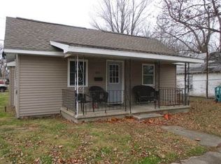 811 S Madison St, Robinson, IL 62454