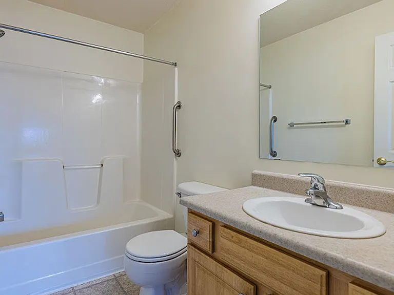 Hickory Commons/100 Green Tree Lane — Photo 10