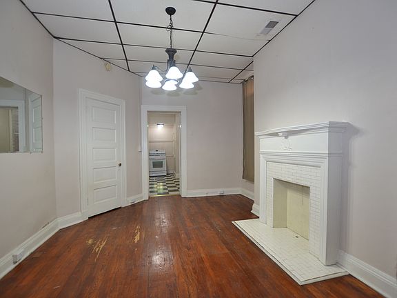 3rd image of 719 Main St #2