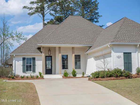 121 Herons Bay Cir, Madison, MS 39110