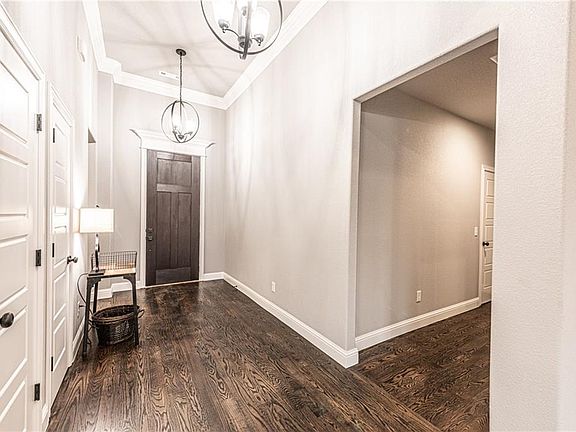 3rd image of 1620 Ella Pl