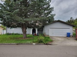 573 Agate St, Sutherlin, OR 97479