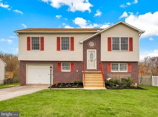 2923 Village Square Dr, Dover, PA 17315