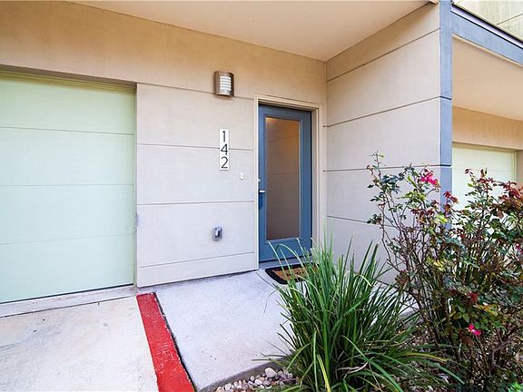 2nd image of 604 N Bluff Dr Unit 142