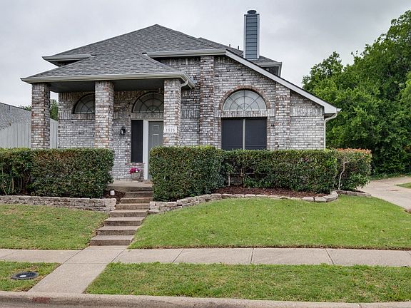 2nd image of 1525 Liberty Ln