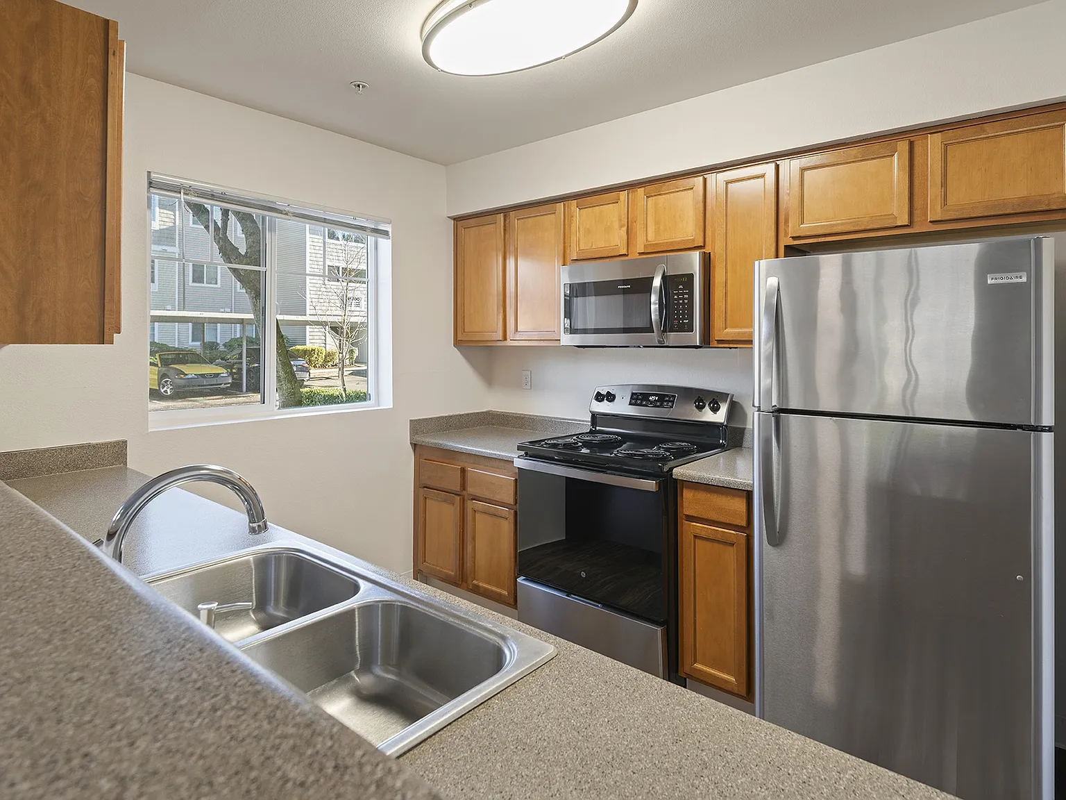 Valley Springs Apartments — Photo 2