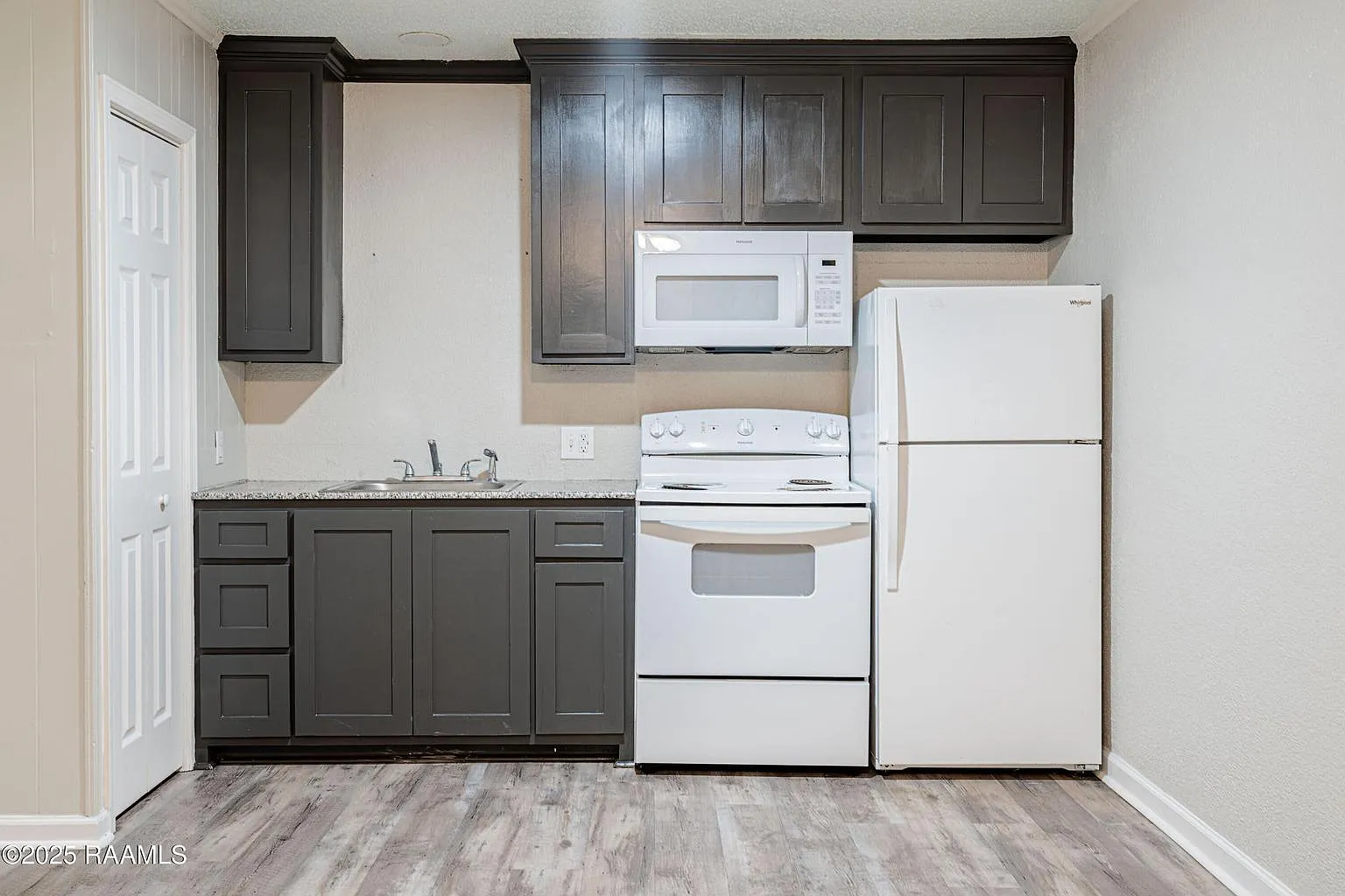 1 bed, 430 sqft, $670 — Photo 4
