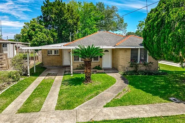 433 Olive Ave — Photo 4