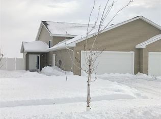 5322 15th Ave SE, Minot, ND 58701
