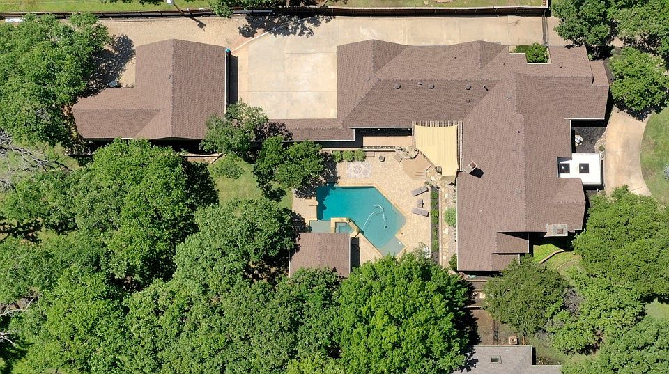 1st image of 1795 Kingswood Dr
