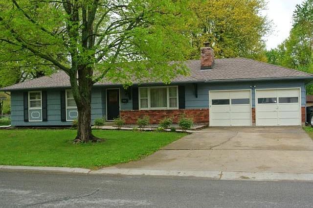 1st image of 305 Airway Ln