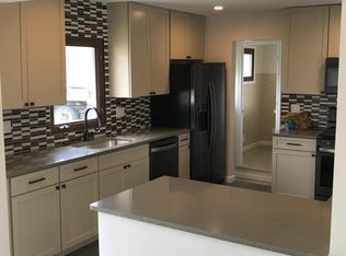 686 E Clearview Ave, Seven Hills, OH 44131