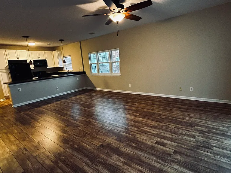 3923 Gladiola Ct #201 — Photo 45