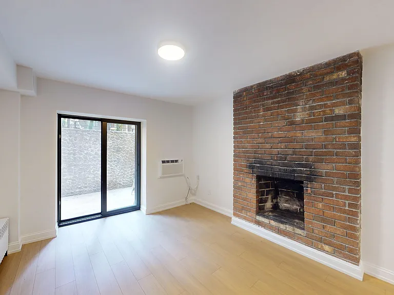 227 E 11th St #1B — Photo 9