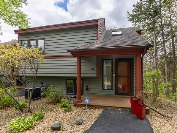 13 Spring Creek Ln, Galena, IL 61036