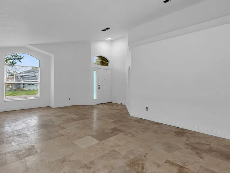 608 Bridge Creek Blvd — Photo 3