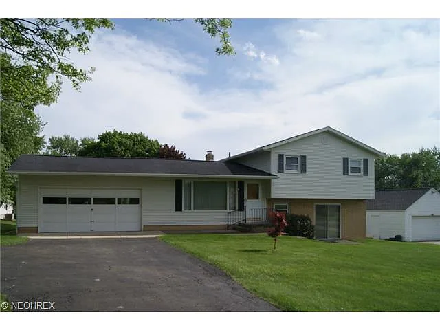 1150 Norton Ave photo 1