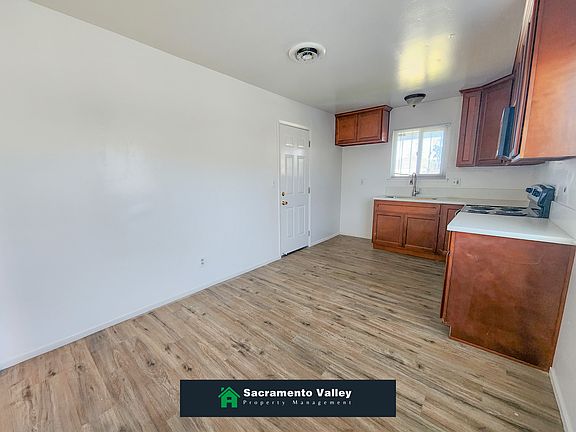 2nd image of 7822 Loucreta Dr