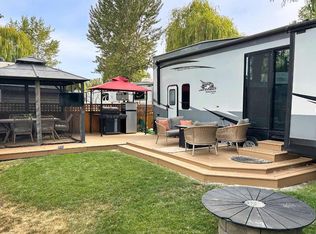 16 Osprey Ln, Columbia Shuswap, BC V0E 1M4