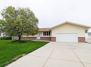 255 S 7th Ave, Columbus, NE 68601
