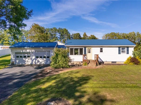 5681 Stuart Ave, Newark, NY 14513