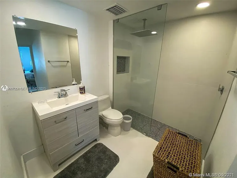 8415 Harding Ave #5 — Photo 15