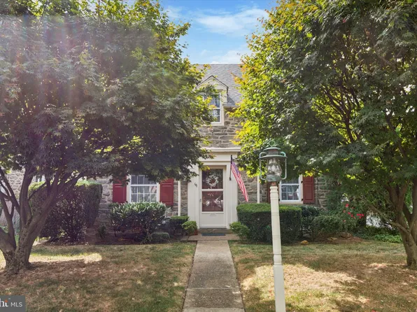 141 Sutton Rd, Ardmore, PA 19003