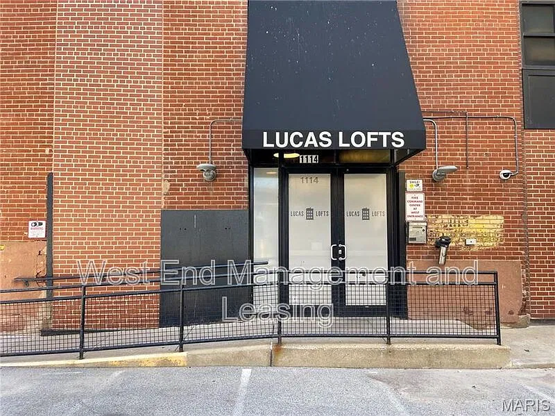 1 bed, 1.0 bath, $1,145 — Photo 2
