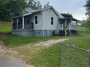 108 N 8th St, La Follette, TN 37766