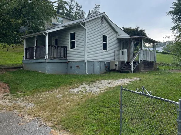 108 N 8th St, La Follette, TN 37766