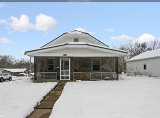 1611 Agency St, Burlington, IA 52601