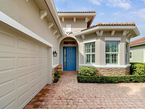 5th image of 10548 SW Visconti Way