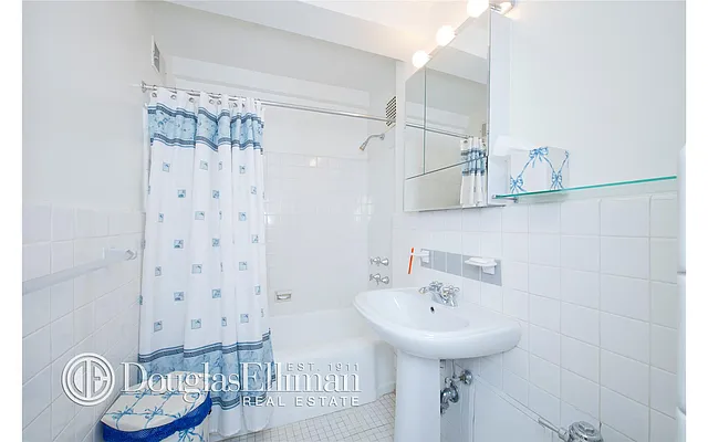 Sold by Douglas Elliman | media 15