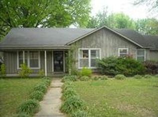806 W 15th St, Stuttgart, AR 72160