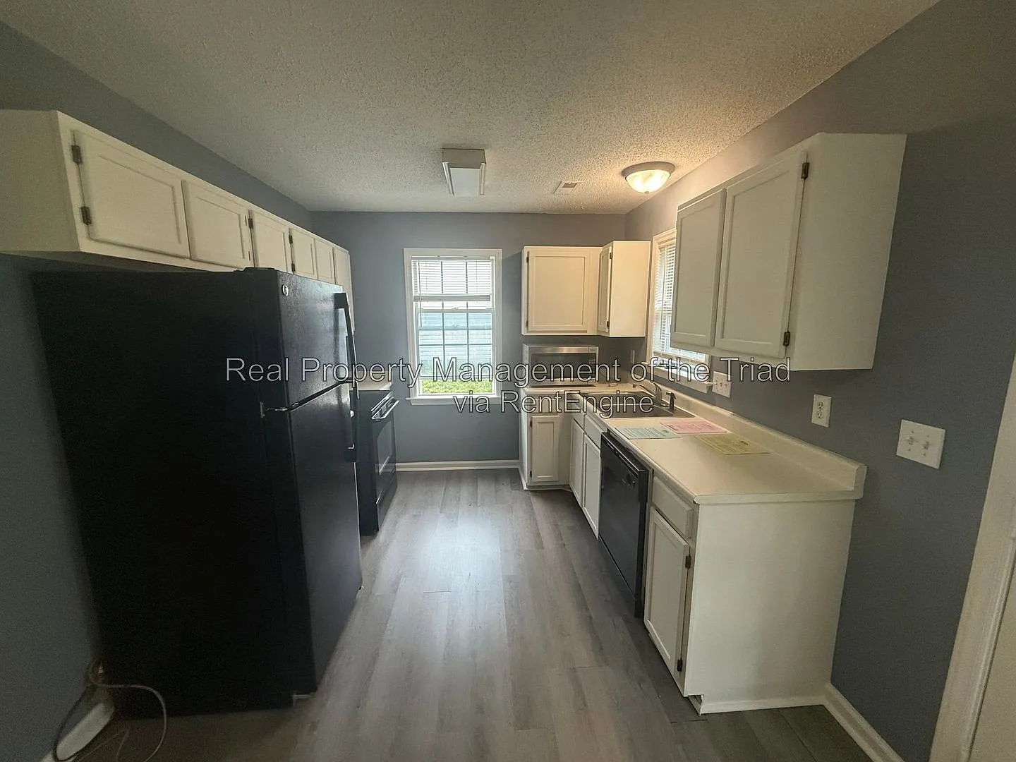 3 bed, 2.0 bath, 1212 sqft, $1,695 — Photo 3