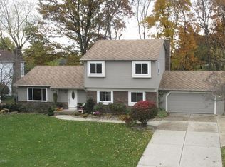 6318 Eagle Ridge Dr, Kalamazoo, MI 49004