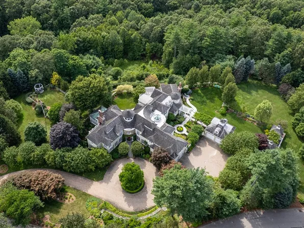 10 Andrea Dr, Hopkinton, MA 01748