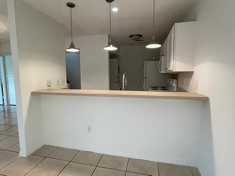1495 Malibu Cir NE #102 — Photo 8