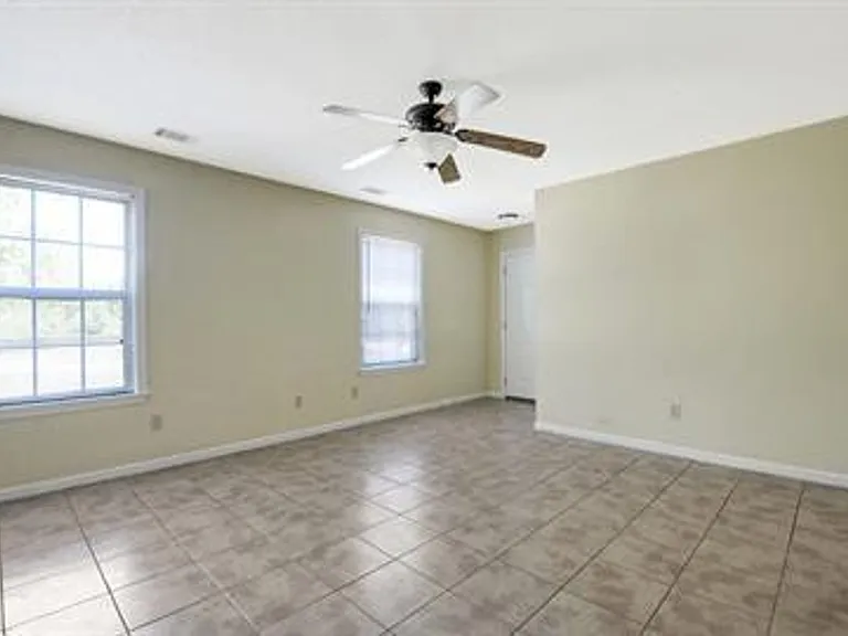 38 Webb Ct NE — Photo 7