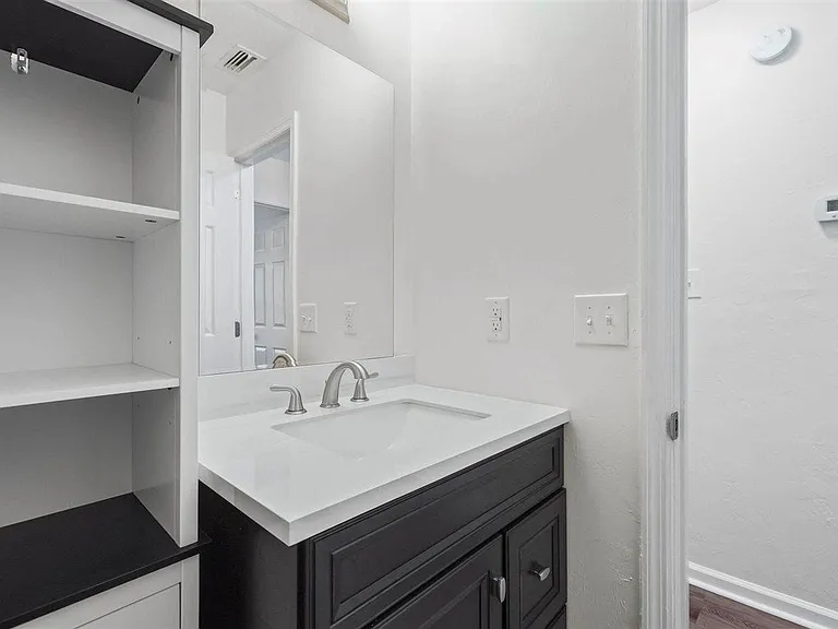 2556 Panther Creek Rd #B — Photo 23