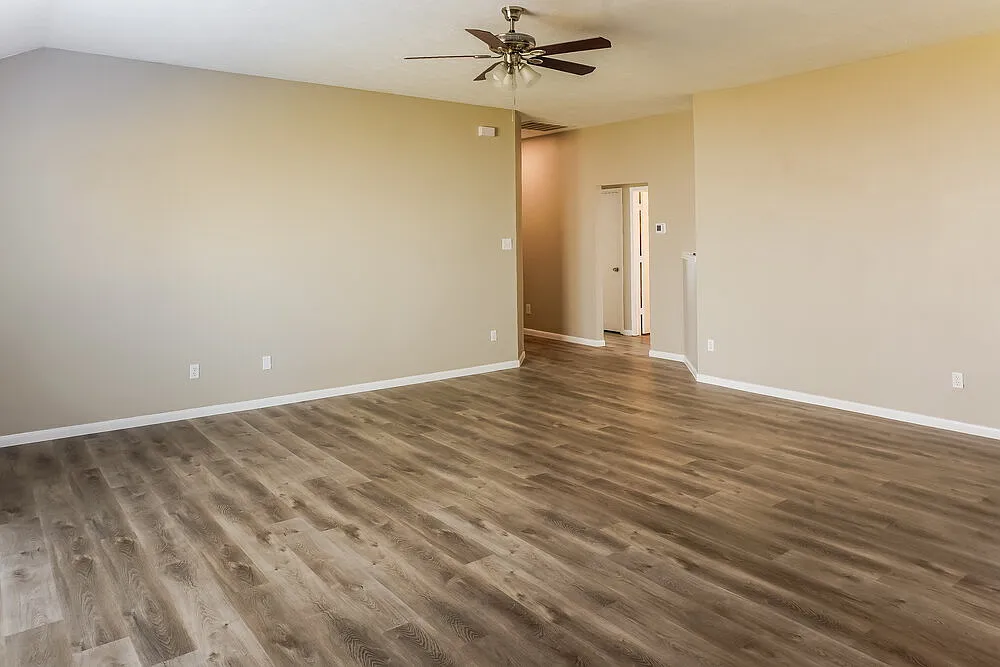 3 bed, 2.0 bath, 1474 sqft, $1,800 — Photo 4
