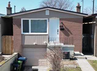 18 Magnolia Ave #BASEMENT, Toronto, ON M1K 3K1