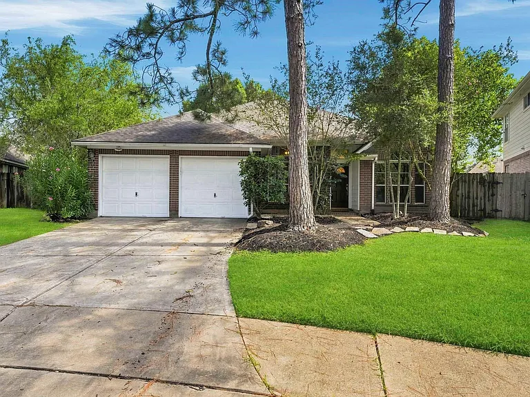1638 Almond Brook Ln — Photo 2