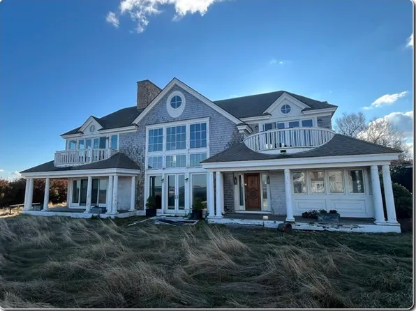 13 Whale Cove Rd, Rockport, MA 01966