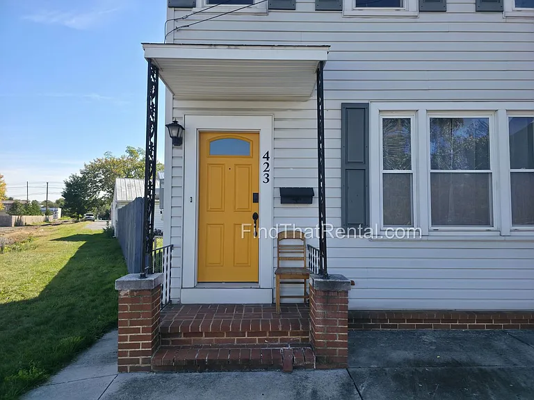 423 N Bedford St — Photo 4