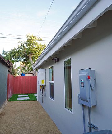 4th image of 4212 Halldale Ave