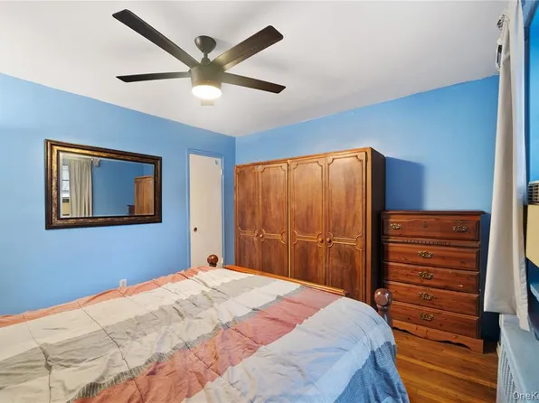 227-18 Hillside Avenue image 15 of 19