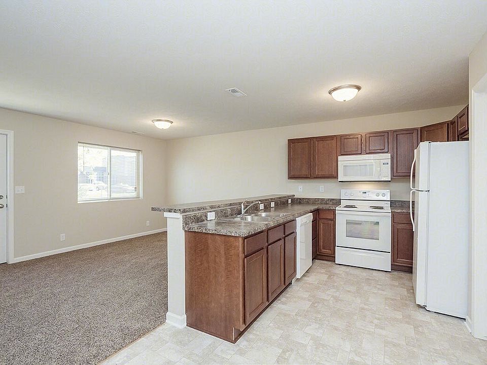 2nd image of 2045 W Kostal